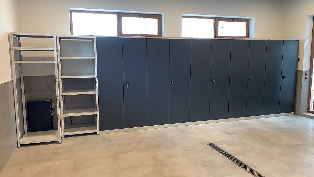  Инструментальные шкафы ВЛ и полочные стеллажи для гаража